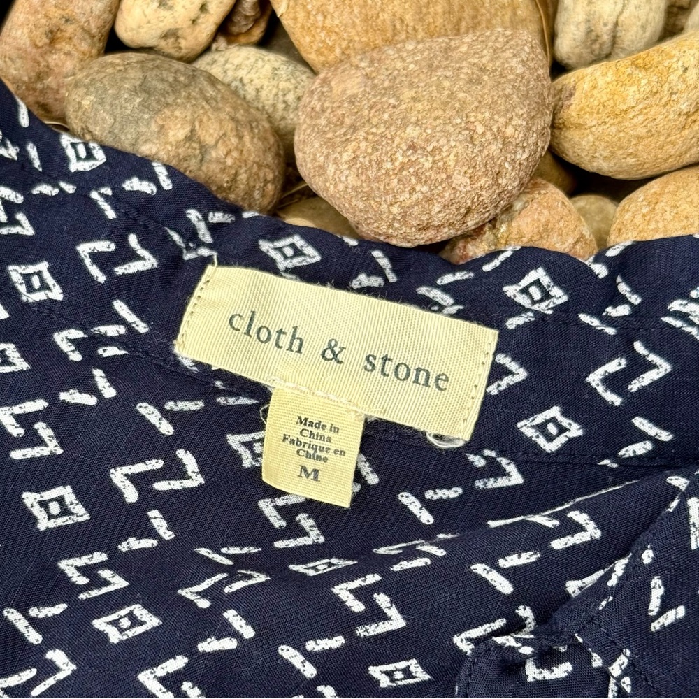 Cloth & Stone Navy and White Geometric Blouse